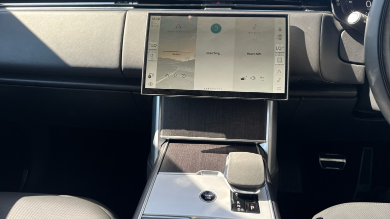 Land Rover Range Rover 3.0 D300 SE 4dr Auto Diesel Estate